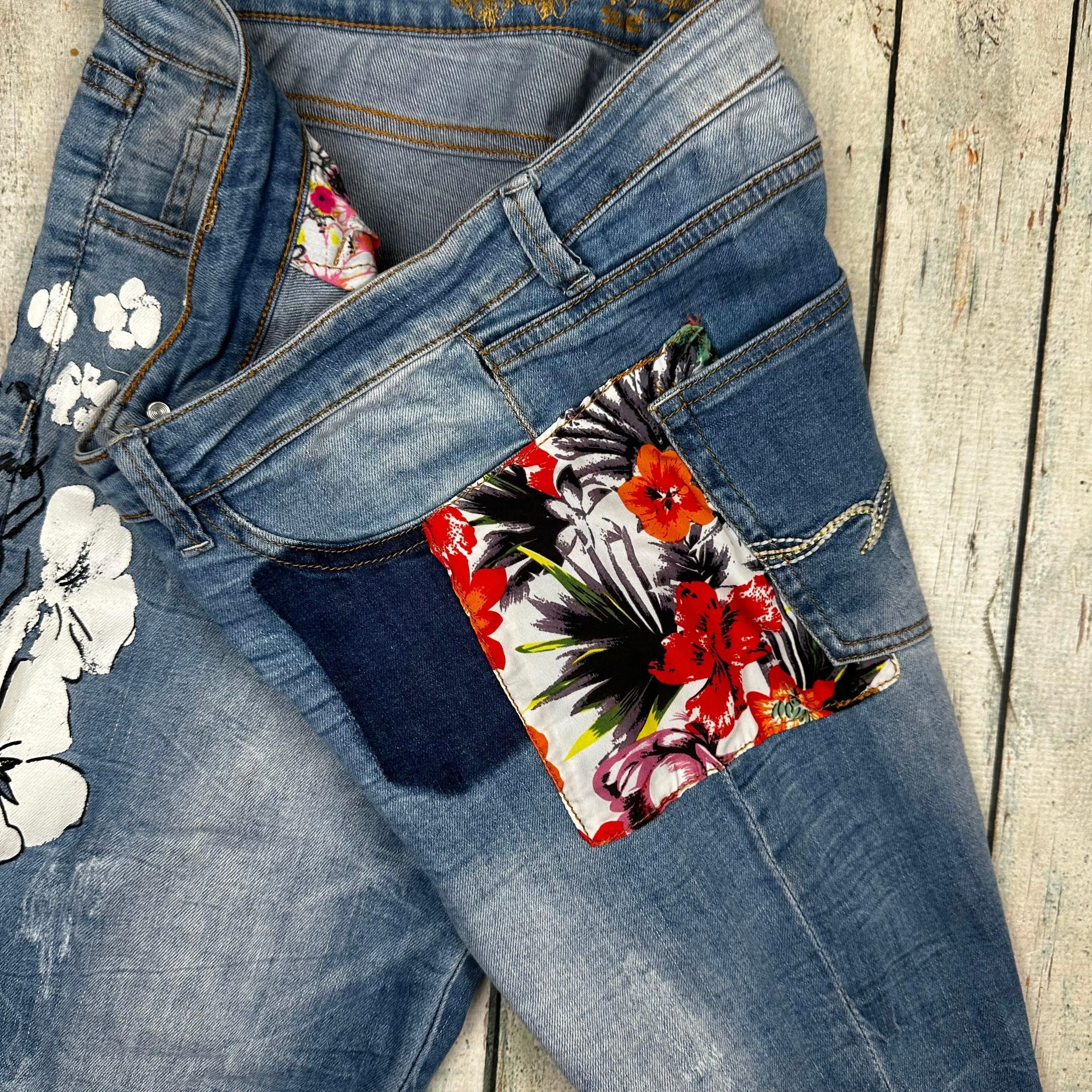 Desigual Ladies Boyfriend Fit Tapered Jeans -Size 30