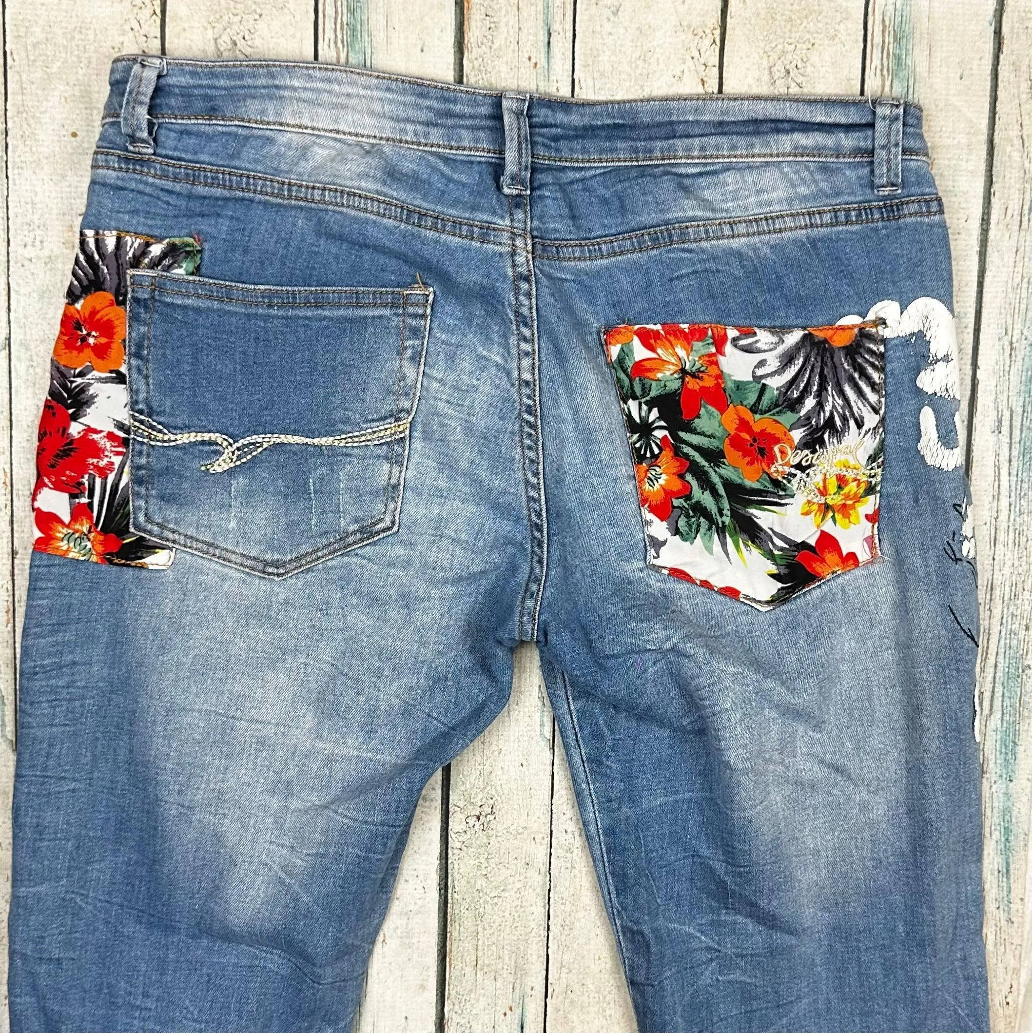Desigual Ladies Boyfriend Fit Tapered Jeans -Size 30